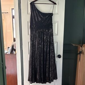 One-Shoulder Black Sequin Evening Dress